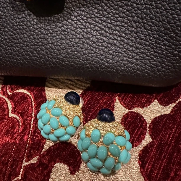 铜合金仿水晶耳饰 【2895】英｜经典原标克拉款CrownFrett工匠流光