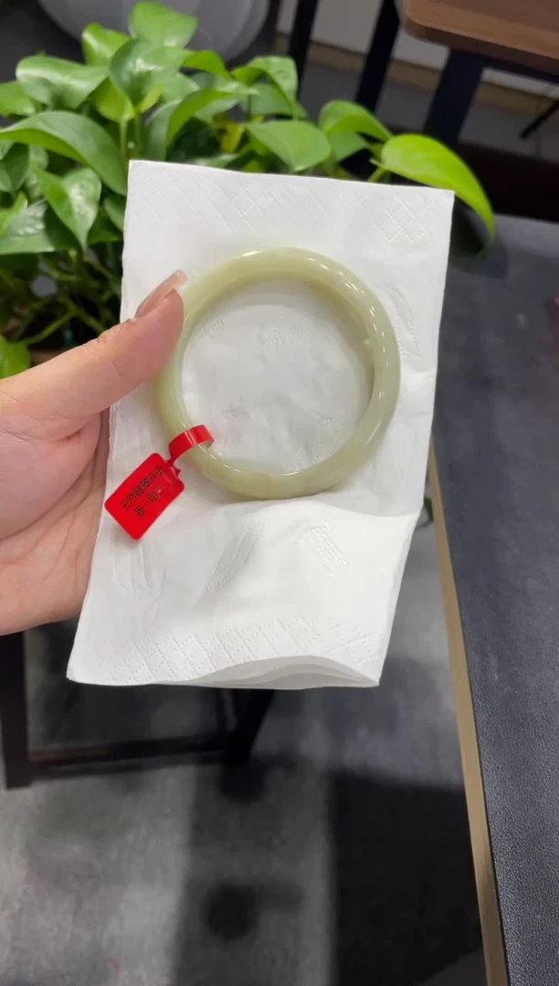【闪购商品】翡翠手镯未镶嵌00016516