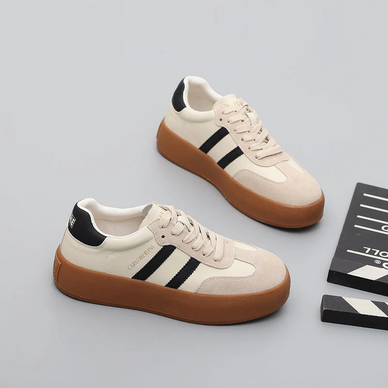 胖mm鞋宽胖脚单鞋41-43大码女鞋秋季2024新款舒适休闲时尚小白鞋