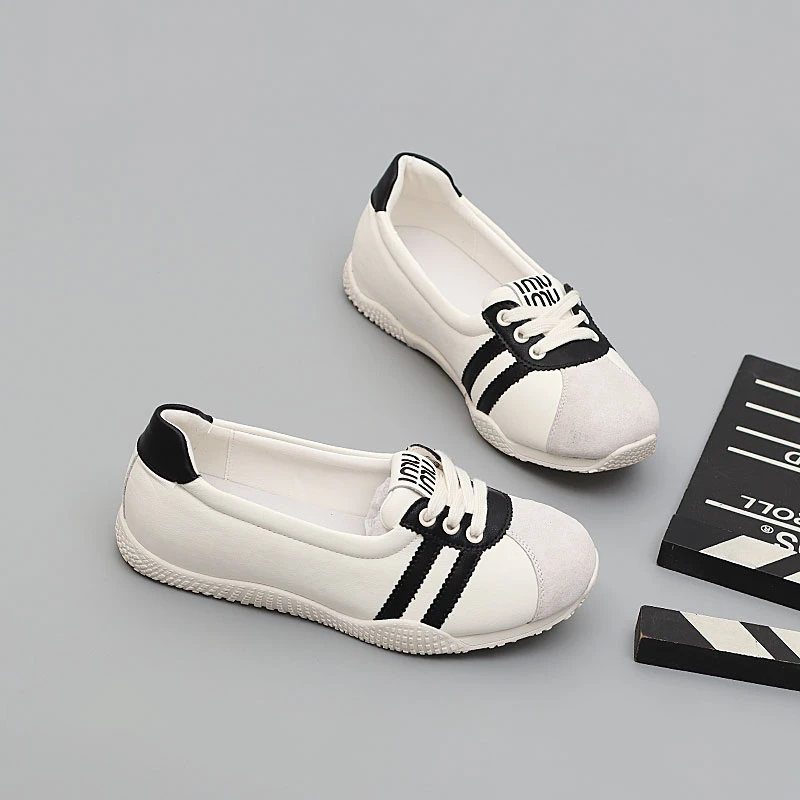 2025新款大码女鞋41-43时尚单鞋休闲百搭简约大号平底小白鞋