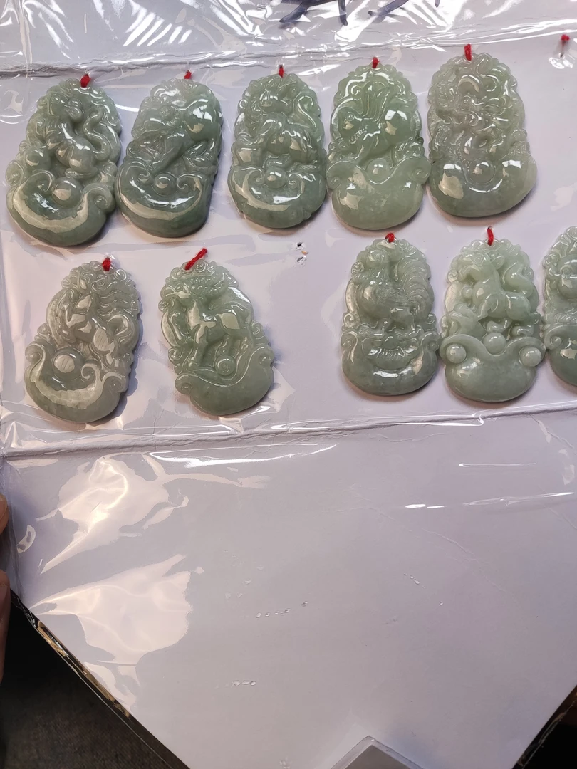 翡翠生肖牌小5431