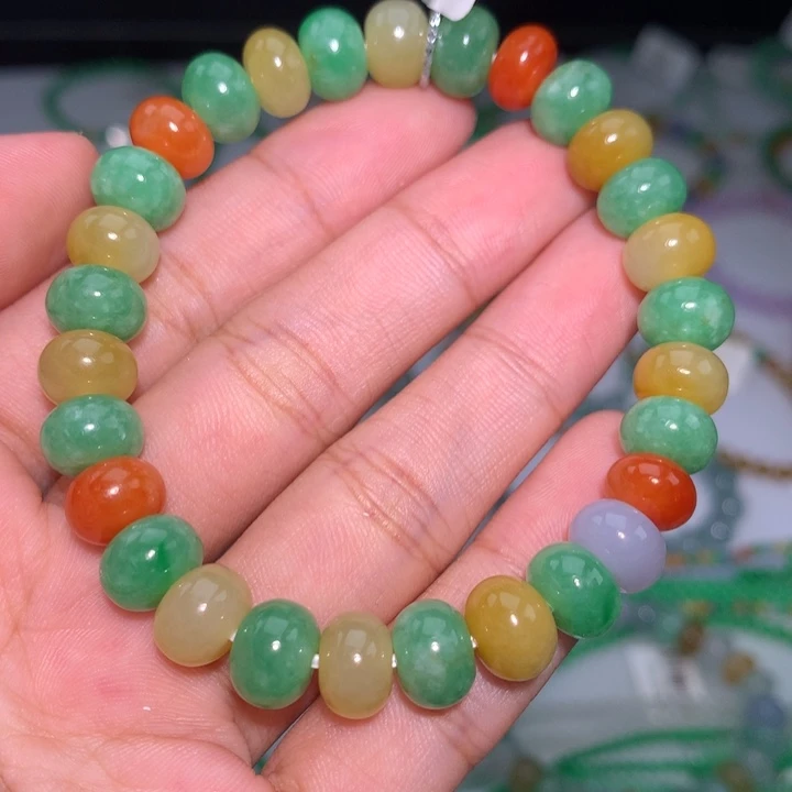 翡翠手镯未镶嵌卡