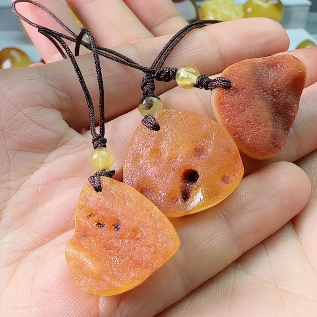 【闪购商品】琥珀颈饰未镶嵌