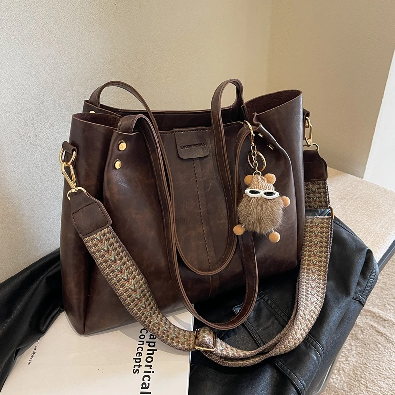 托特秋冬包包上学女小众单肩包宽带斜挎包大学生女士女士斜挎包