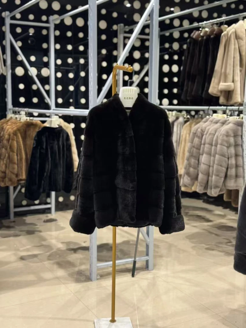 SPECTPEAC/尊和【529】本黑横排挽袖女士水貂外套