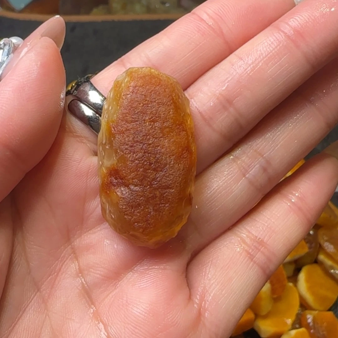 【闪购商品】琥珀裸石未镶嵌吉****队