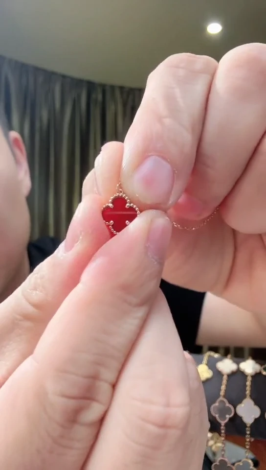 【闪购商品】玛瑙/玉髓手链18K金镶嵌单花手链