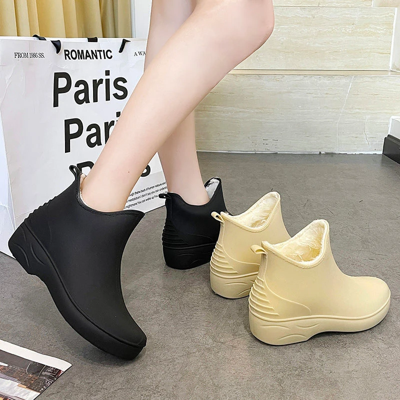 洋气雨鞋女士加绒保暖水鞋女款最新款防滑雨靴厨房工作防臭防水鞋