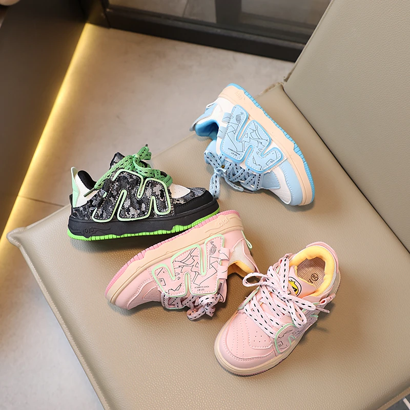 秋季新款运动鞋板鞋中大童跑步鞋