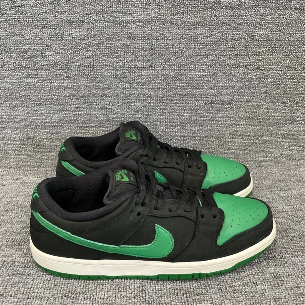 43码 dunk sb 黑绿 无原盒 二手篮球鞋 公价2699