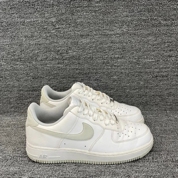 41码 AF1 空军一号 银白 无原盒 二手篮球鞋 公价1399