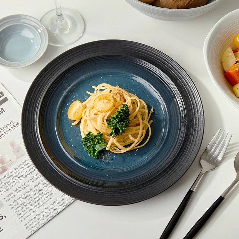 云墨新款黑白8.5英寸圆平盘家用创意陶瓷菜盘欧式高级感意面盘