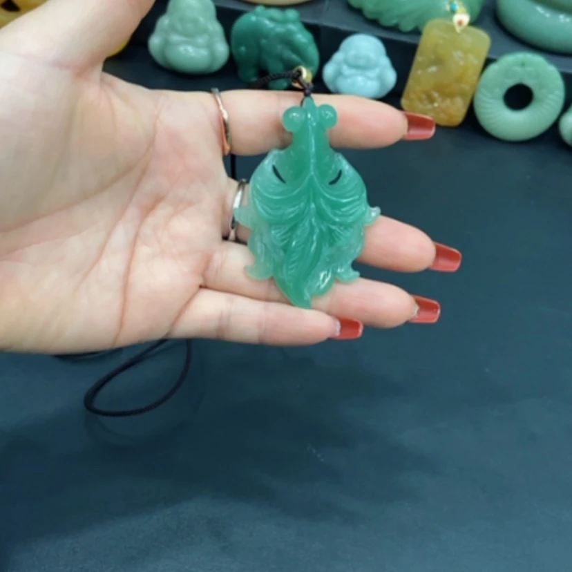 【闪购商品】石英质玉颈饰合金