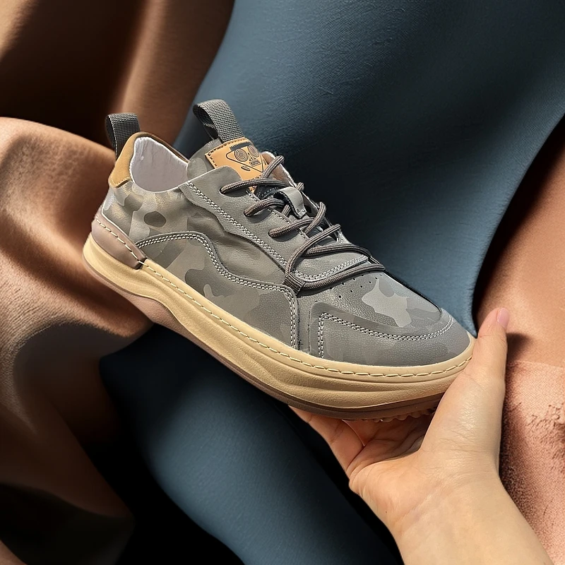 【德奈虎】2025春季头层牛皮男士休闲板鞋真皮透气时尚百搭潮2310