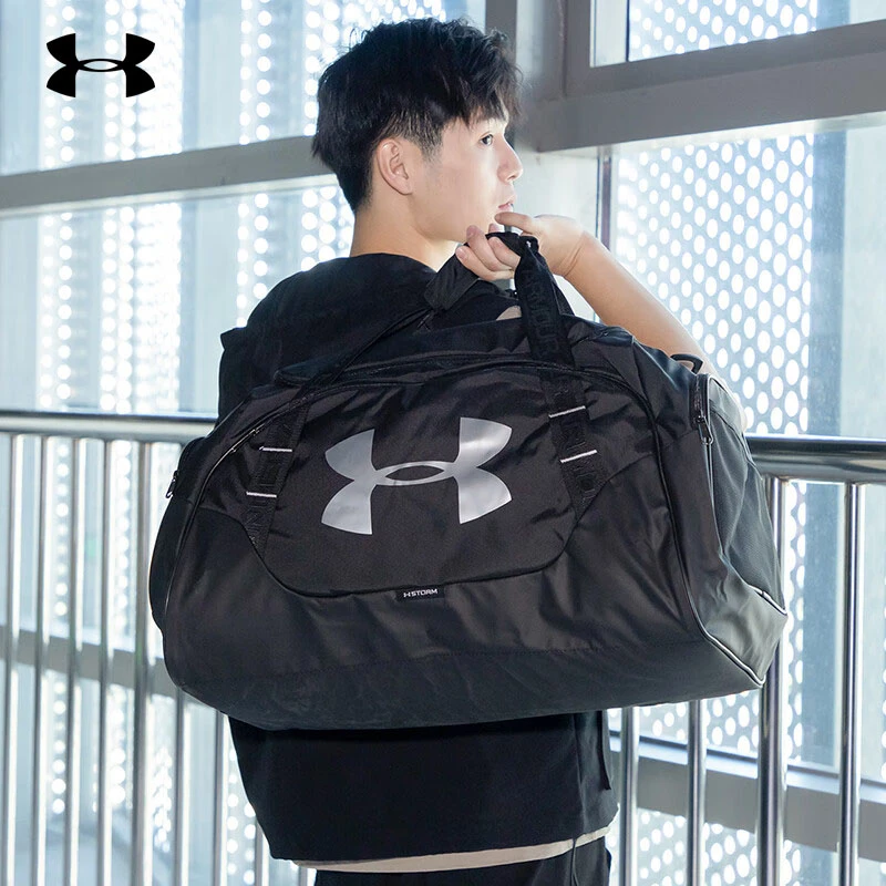 安德玛健身包男款运动篮球足球训练包多功能休闲行李包旅行斜挎包