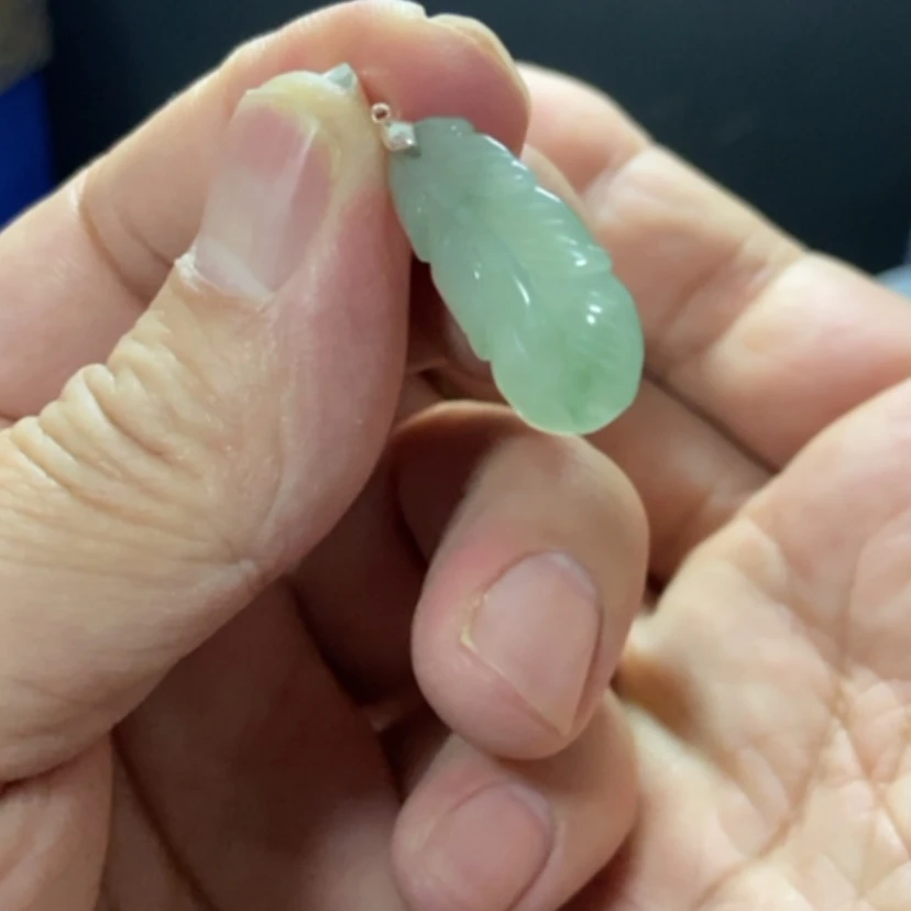 【闪购商品】翡翠颈饰银S925镶嵌小**鲤