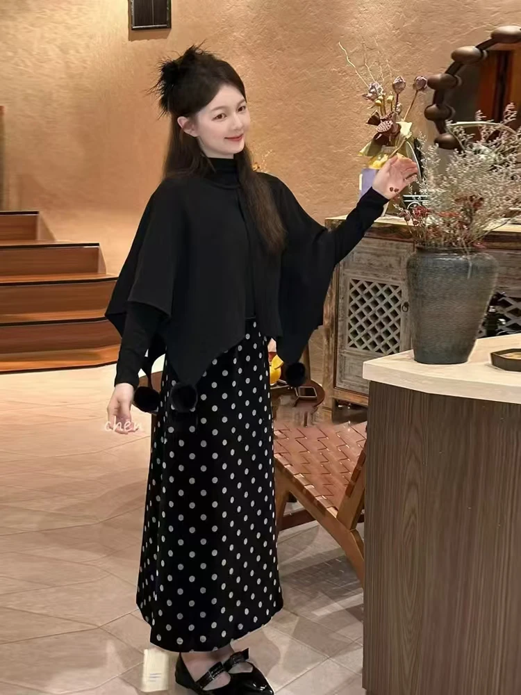 2024新款复古慵懒风不规则套头针织斗篷套装搭配波点半身裙三件套