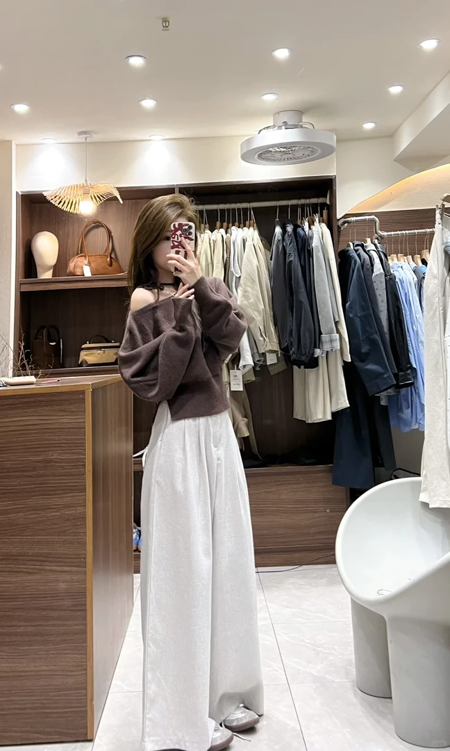 秋季一整套女韩系高级感咖色斜肩毛衣女休闲百搭高腰阔腿裤两件套