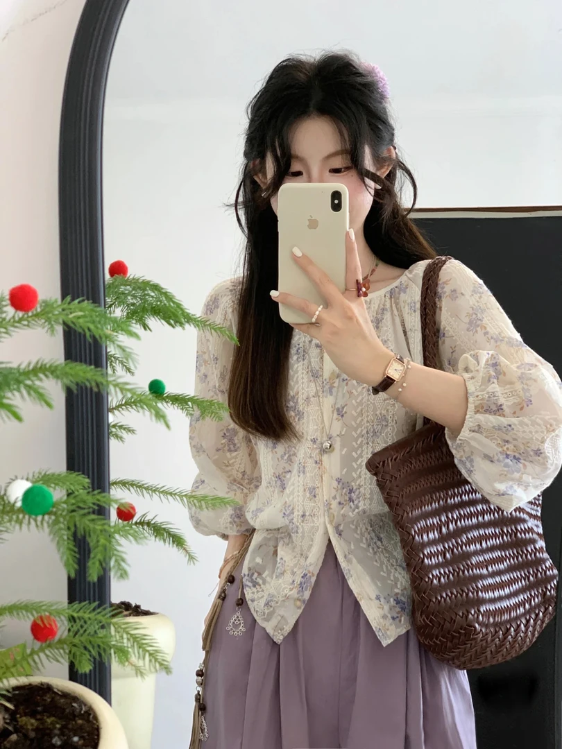 大码女装胖mm法式镂空泡泡袖碎花衬衫紫色休闲阔腿裤时尚显瘦套装