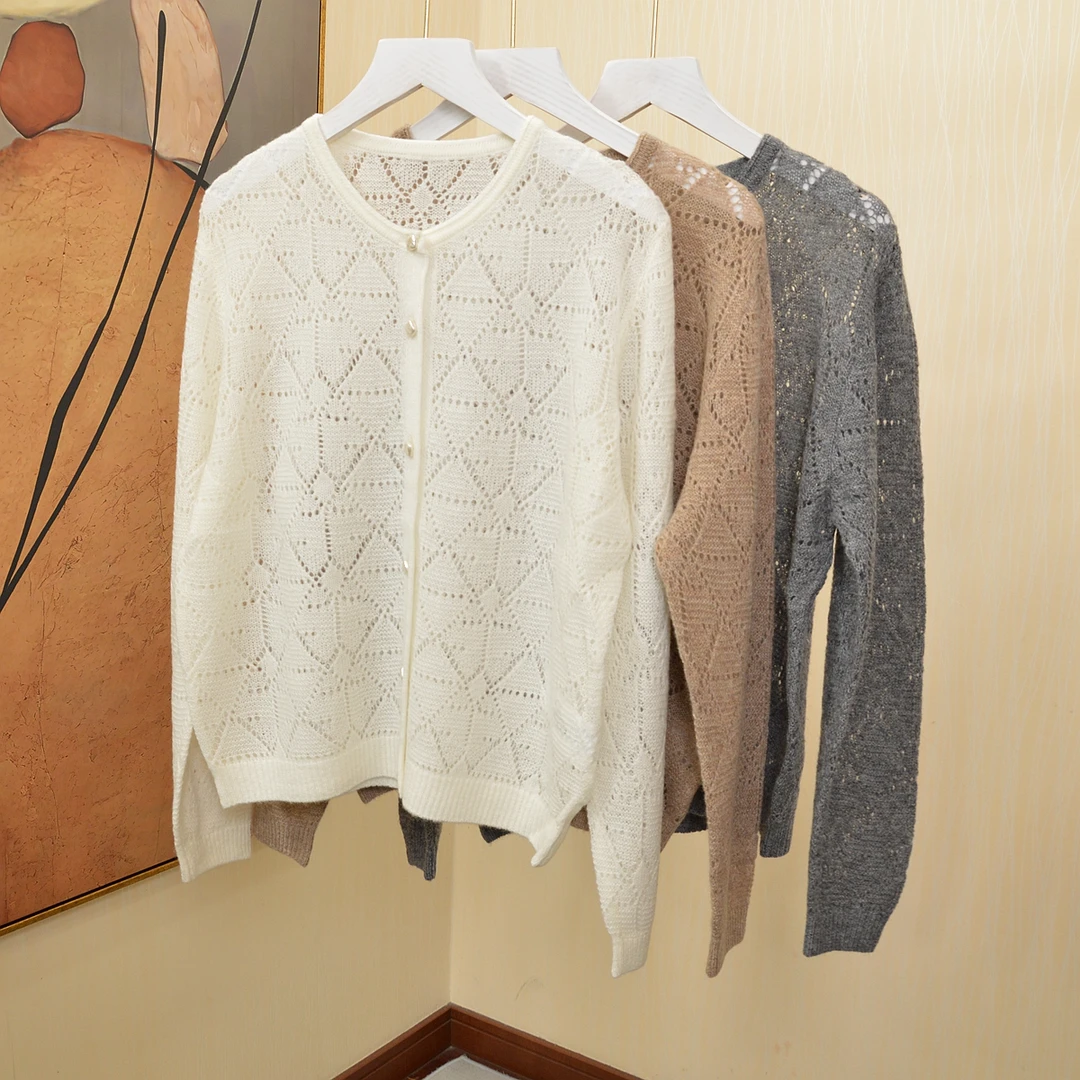 时尚减龄镂空毛衣开衫女早春羊毛衫圆领温柔风气质针织衫外套纯色