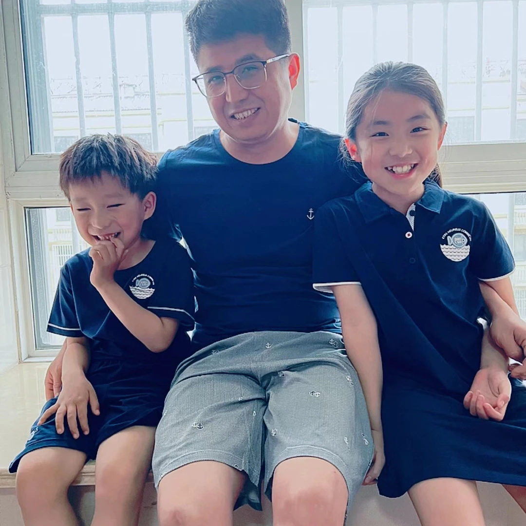 舒适透气 大人小孩 居家服  短袖 内衣 短袖 专柜撤架 柔软不贴身