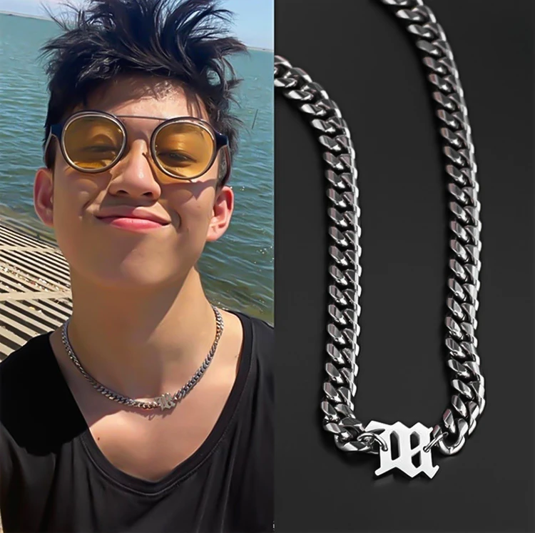钛钢项链 ins款M字母项链男士网红个性街头时尚百搭 锁骨链女潮流