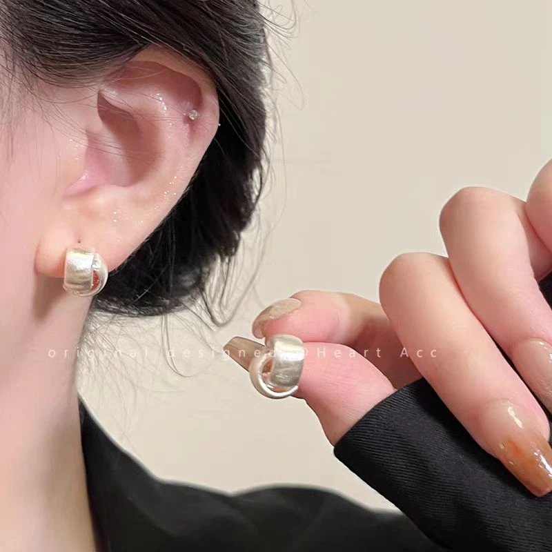925银耳饰 银针交叉拉丝耳钉轻奢质感气质百搭耳饰 2