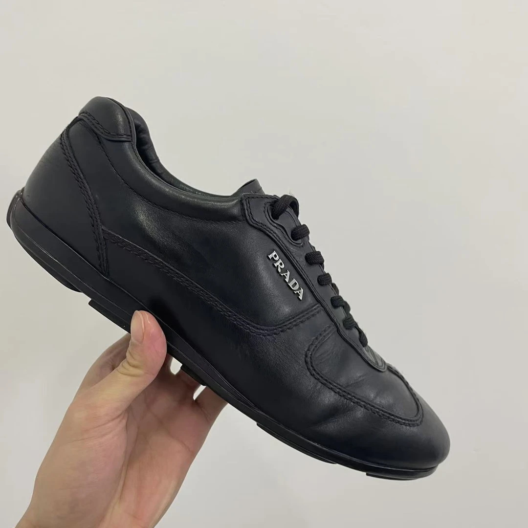 【聚星福利】Prada/普拉达 男士黑色 侧边舒适休闲板鞋 ao30 40欧码