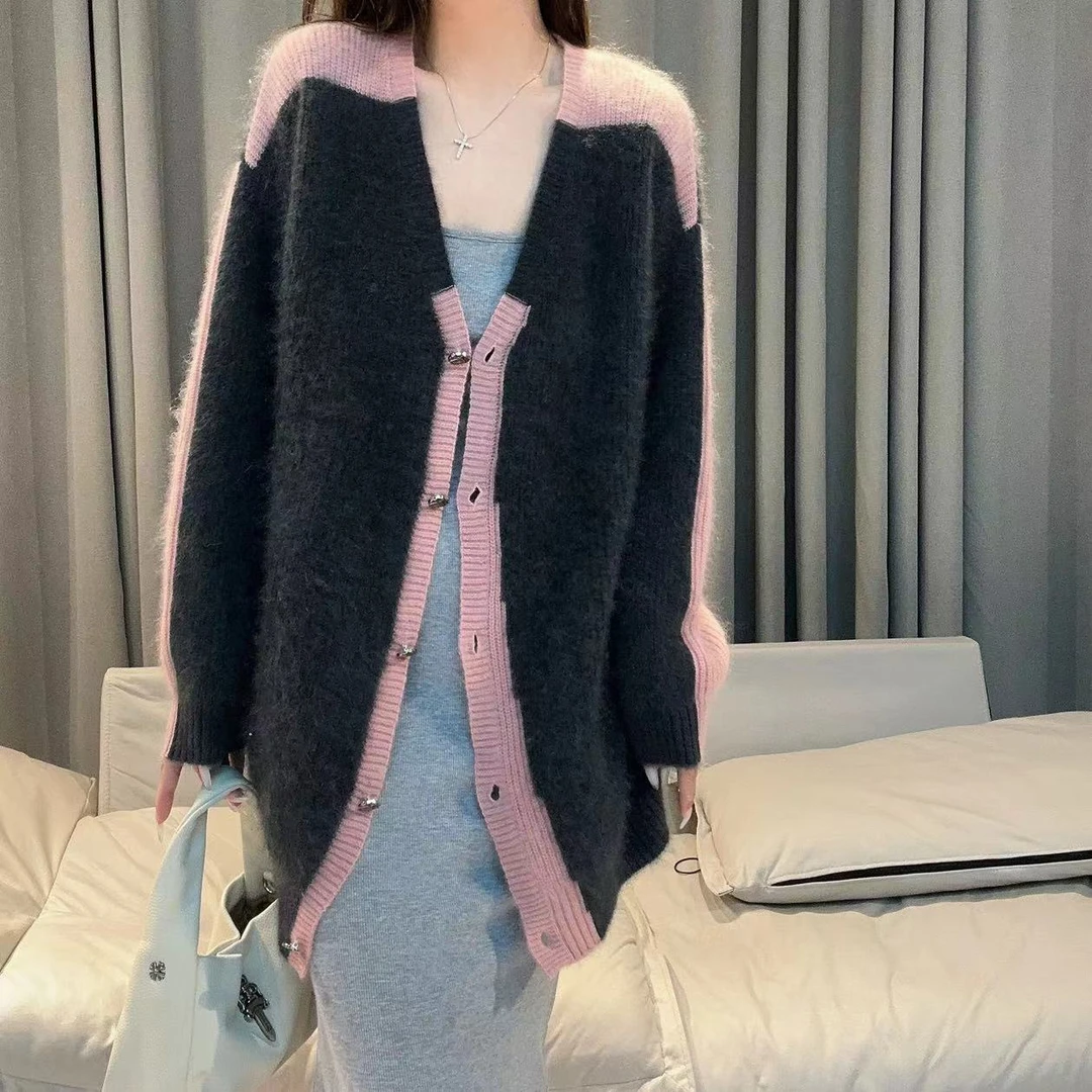 【俩月羊绒】拉绒工艺240143-慵懒氛围感V领双拼色针织羊绒外套