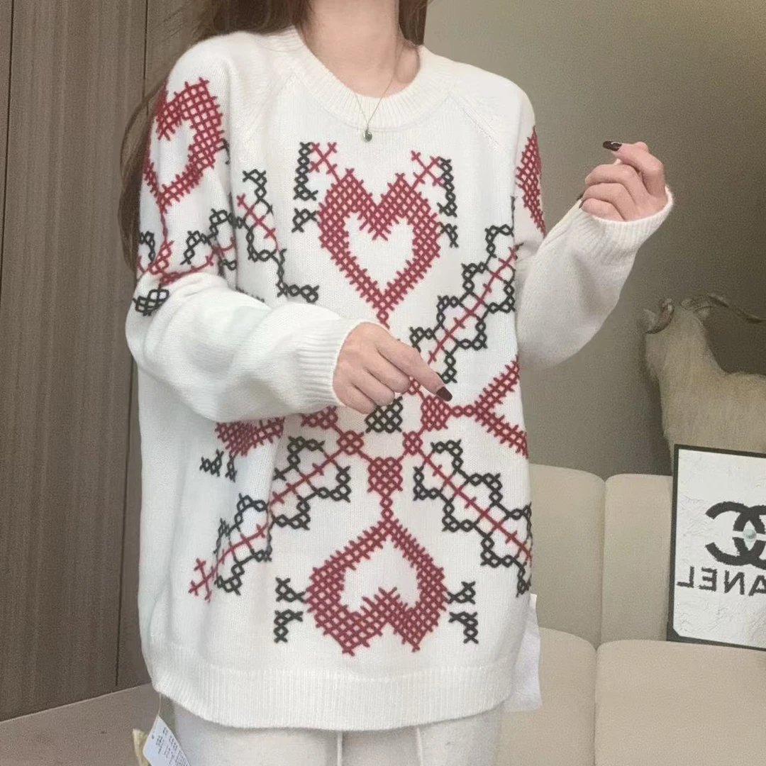 【百分百山羊绒】241544冬季新款爱心花纹拼接款撞色设计圆领羊衫