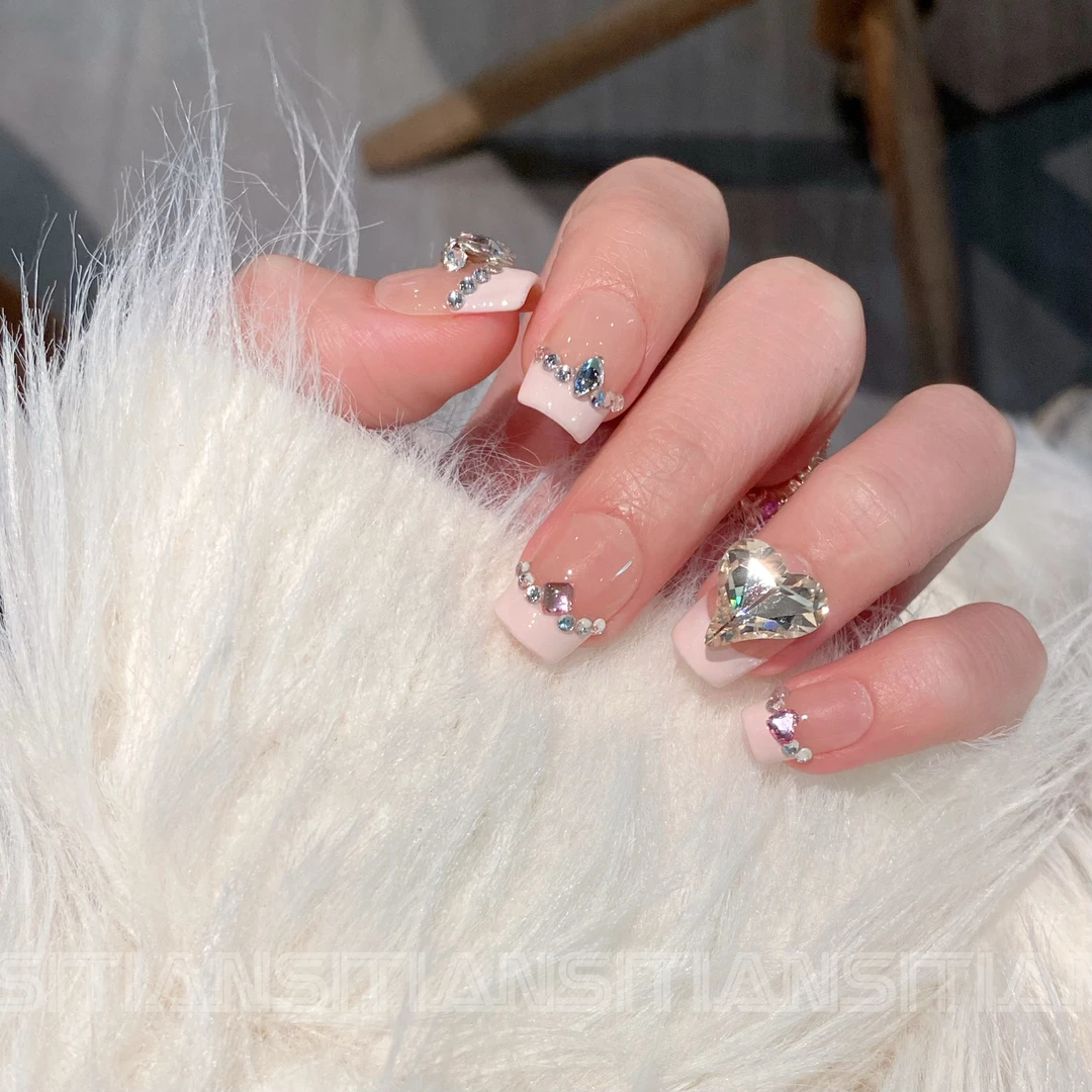 『粉星爱』粉色心钻时尚百搭纯手工穿戴甲-短方