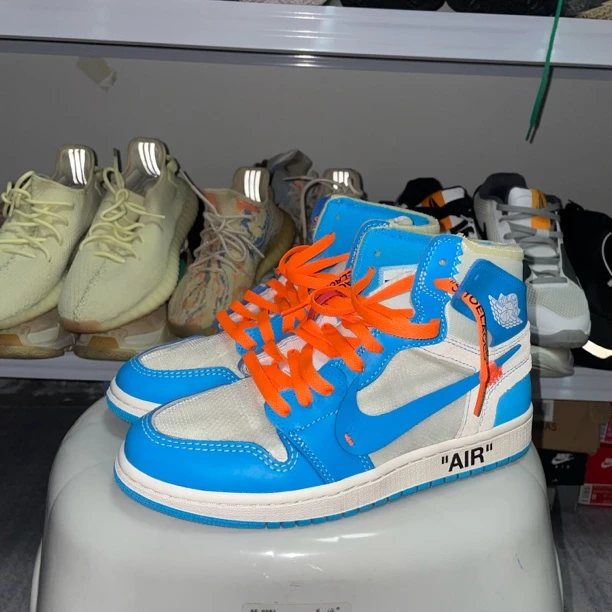39码/OFF-WHITE x Jordan Aj1 联名款 高帮复古篮球鞋 北卡蓝