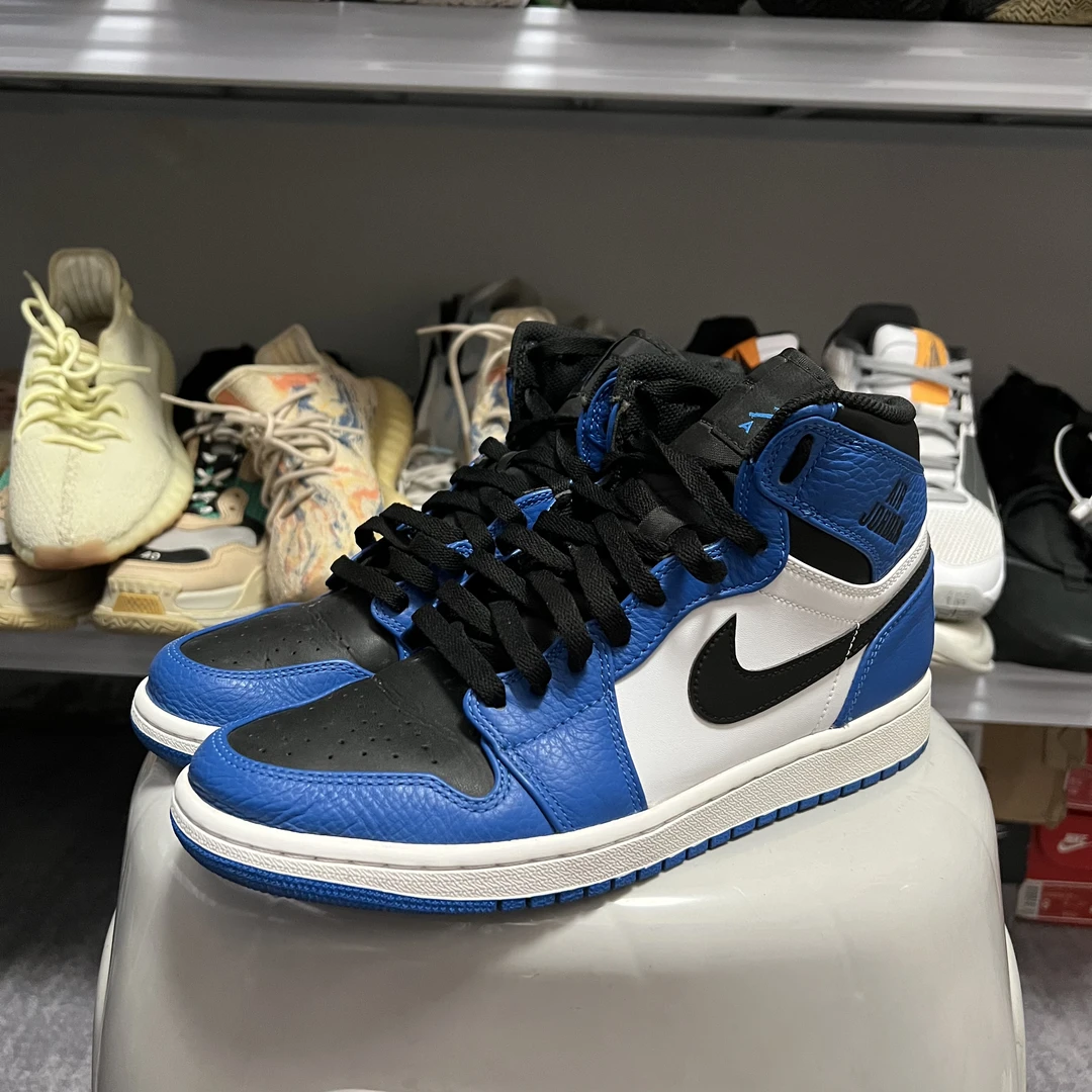 42.5码/Jordan Aj1消失的飞翼 小闪电 高帮复古篮球鞋/公价1999