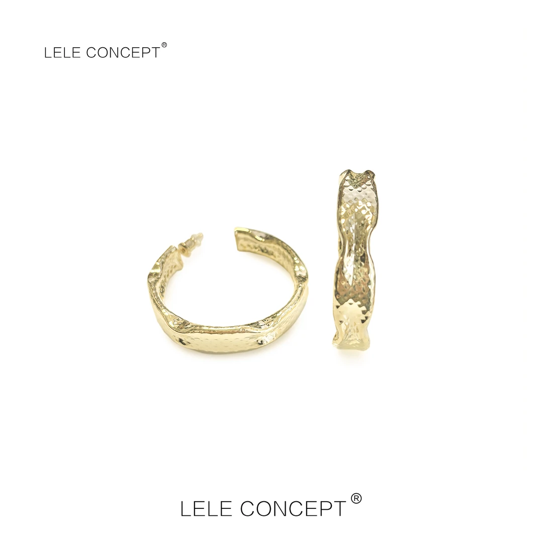 铜合金耳饰 LELE CONCEPT｜「如一」小众不规则褶皱菱格耳环SP0212