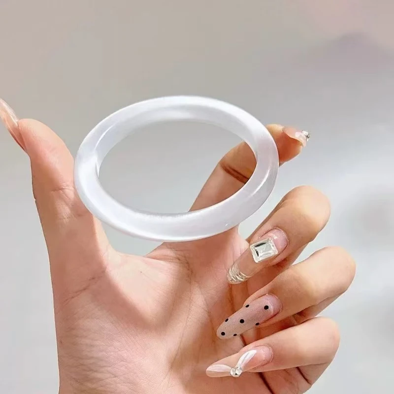 白月光白圆条手镯（多样性发货发一件）#s0008