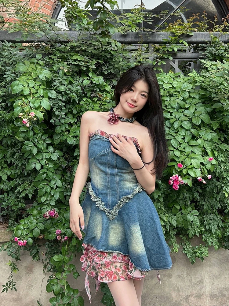 法式辣妹牛仔抹胸连衣裙女2024夏季新款复古碎花裙设计感收腰短裙