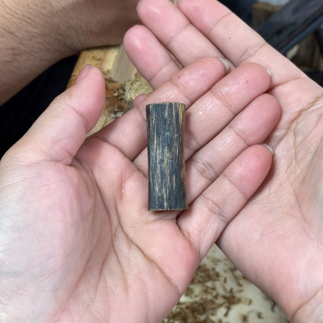 【闪购商品】沉香吊坠绿棋楠素牌3.8克