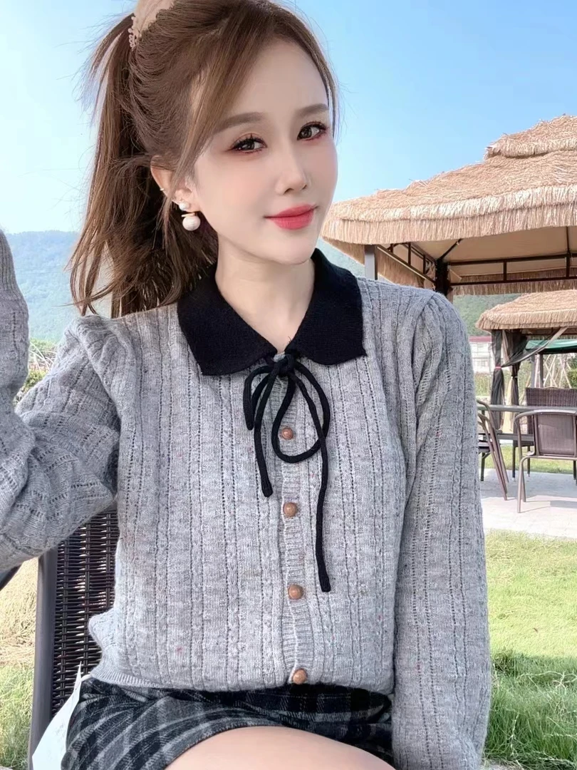 恰逢景主播同款毛衣开衫女冬款气质软糯舒适撞色减龄翻领系带毛衣