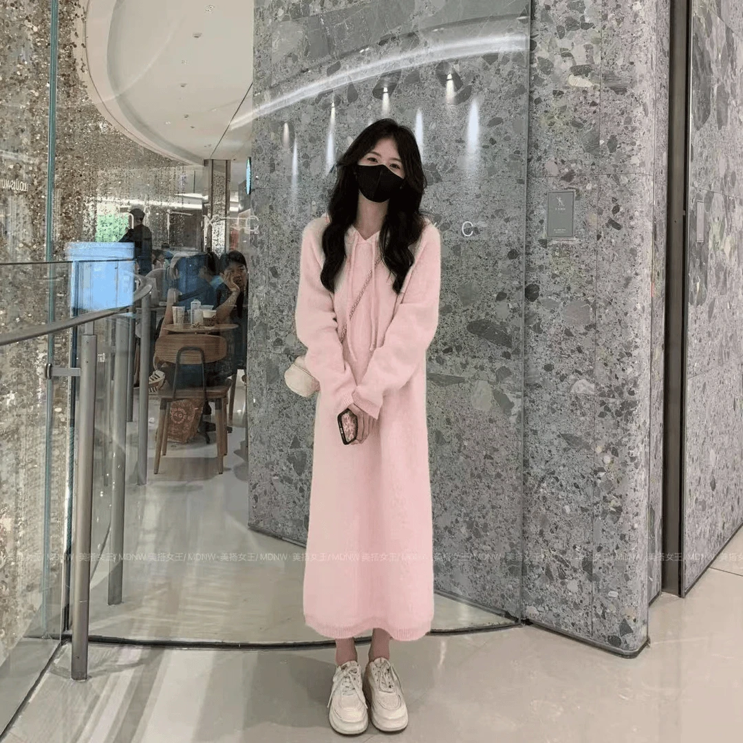 501秋冬2025新款韩版针织连衣裙保暖显瘦中长款打底裙连帽毛衣裙