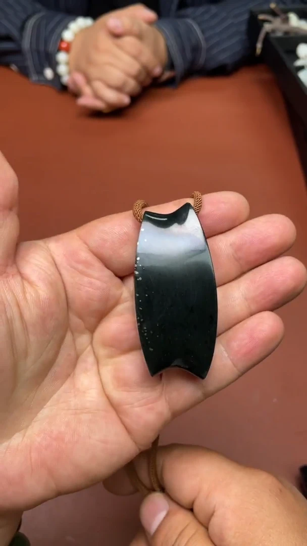 【闪购商品】和田玉（糖玉）颈饰未镶嵌1