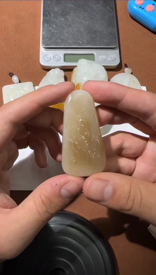 【闪购商品】和田玉颈饰未镶嵌1