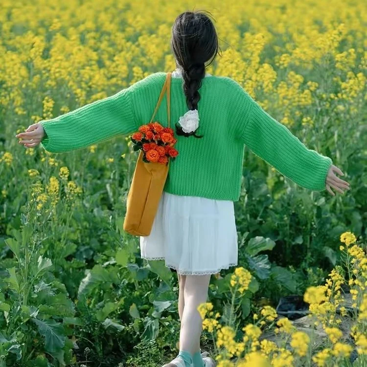 高级感显白温柔风绿色开衫针织女2024春秋新款宽松慵懒风毛衣外套