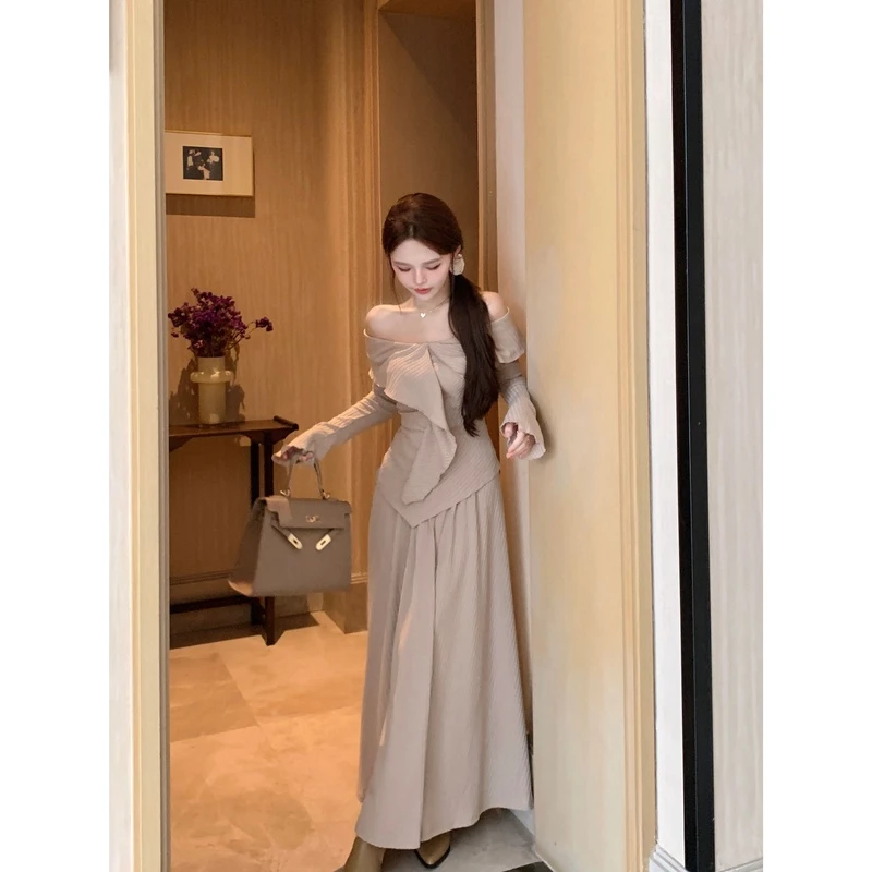 法式小众气质别致绝美设计高级荷叶边氛围感穿搭显瘦时尚套装女秋
