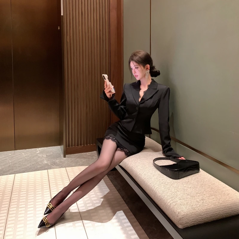 高级感气质长袖拼接蕾丝收腰显瘦西装外套百搭包臀短裙套装女秋季