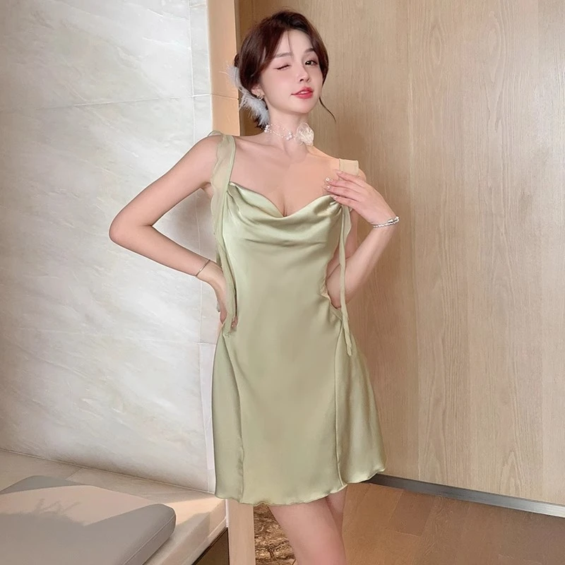 【心动】吊带性感睡衣女夏款冰丝薄诱惑荡领家居服纯欲风睡裙胸垫