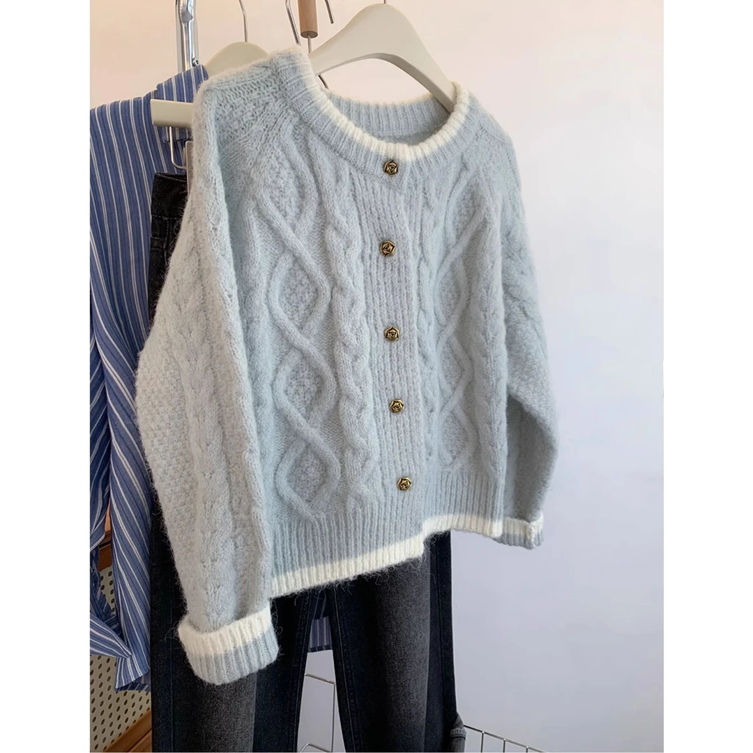 蓝色麻花针织开衫秋冬2024时尚软糯宽松慵懒短款毛衣外套冬季加厚