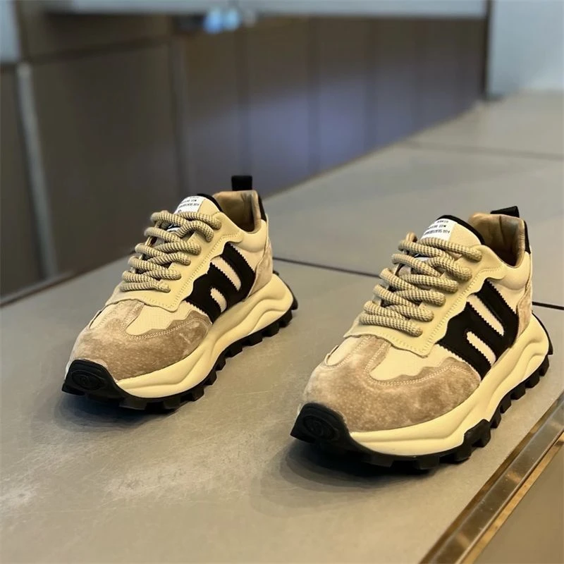 美拉德时尚精品男鞋2024秋冬新款软底鞋男超软超轻帅气休闲老爹鞋