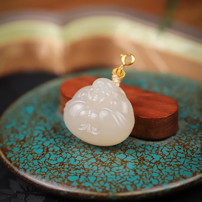 【藕粉抱抱佛】和田玉藕粉抱抱佛·18k金镶 ·DZ=202411