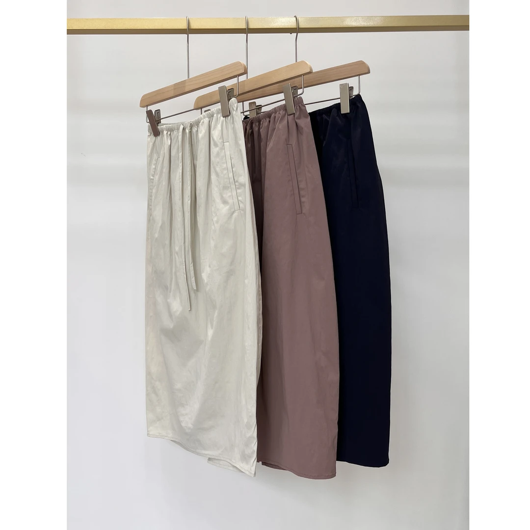 松紧腰抽绳花苞裙速干四面弹茧型气质高腰半身裙 GM575