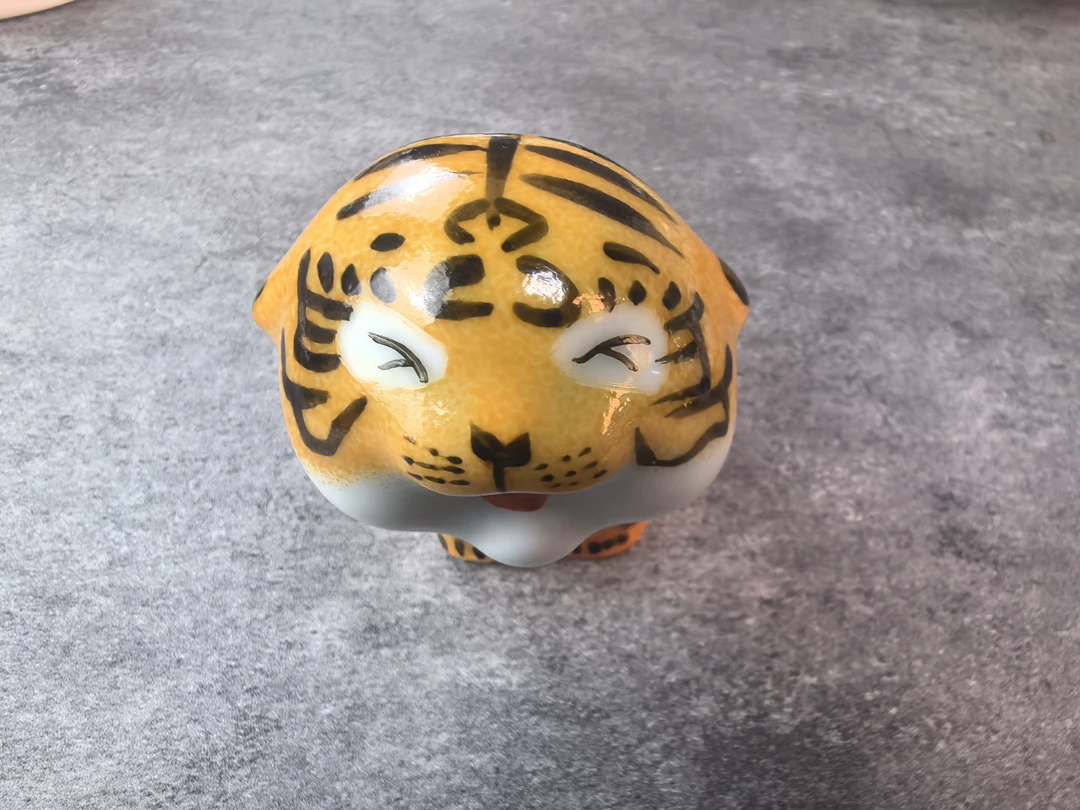 老虎茶宠 蹲坐招财虎  茶宠